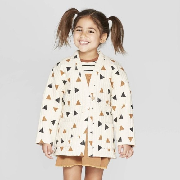 artclass Other - Adorable Button Triangle Blazer